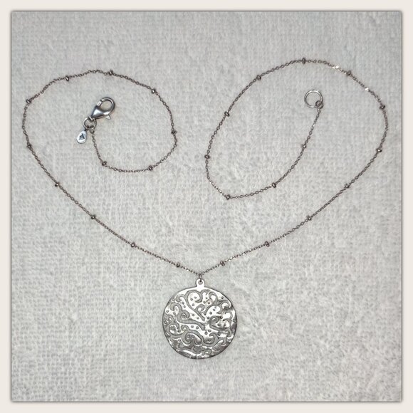 Silpada 925 Sterling Silver 'Cut Above' Necklace N2328 Disc Pendant on 18" Chain - Picture 5 of 7